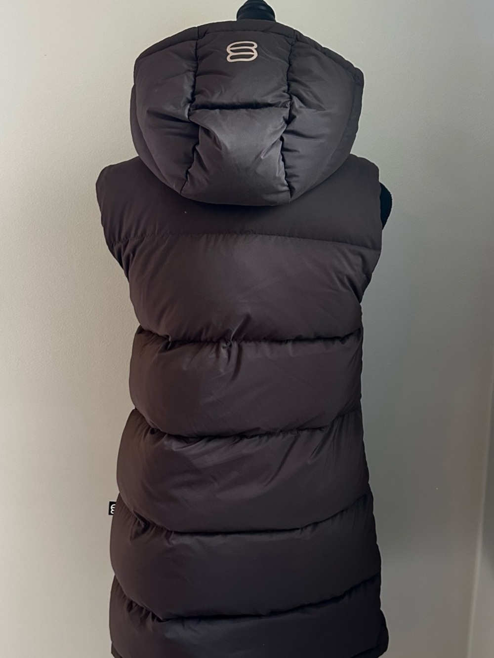 Aritzia Super Puff Mid Vest XXS BNWT - Picture 8 of 9